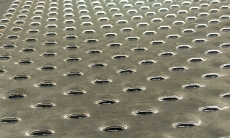 魚鱗孔鐵板沖孔板產(chǎn)品展示