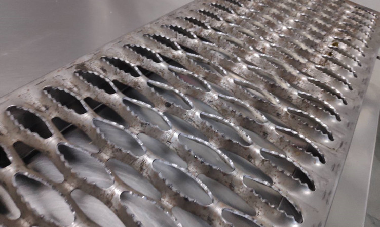 鱷魚嘴防滑板產(chǎn)品展示