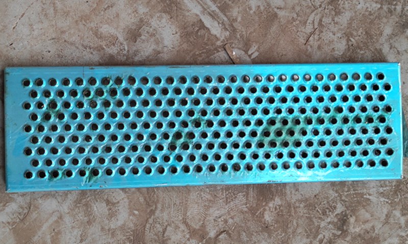踏步?jīng)_孔網(wǎng)板